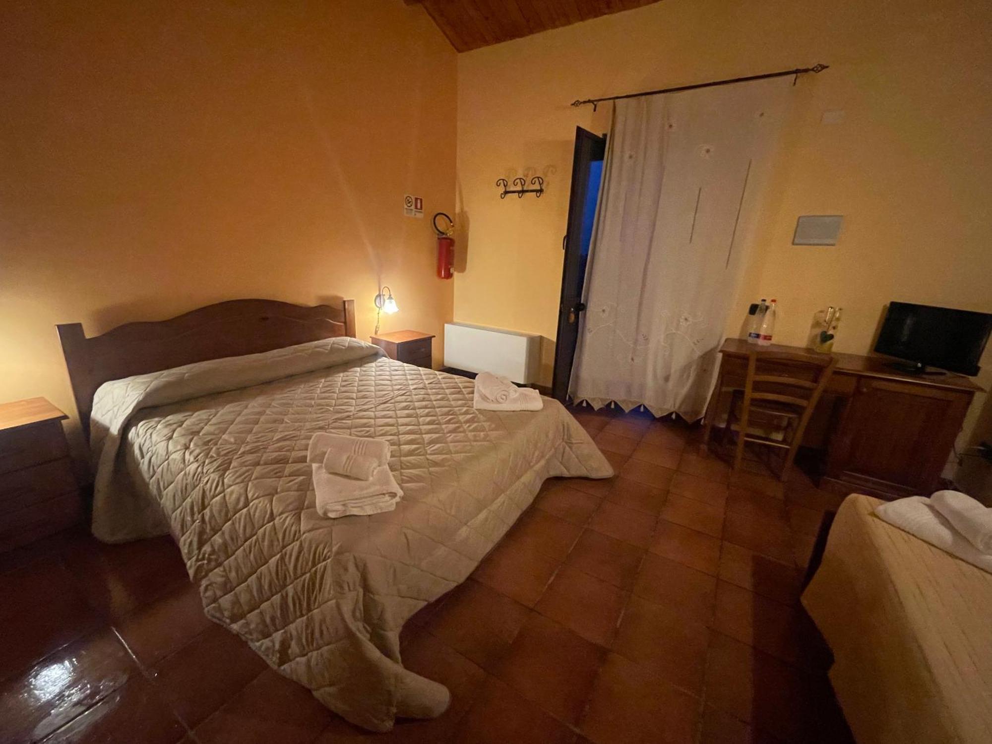 Agriturismo Russa Belladonna Caltagirone Exterior photo